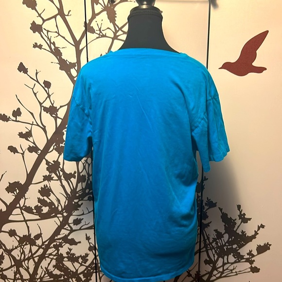 GAP Men’s Size Medium Blue Plain V-Neck T-Shrit 20$ - Picture 3 of 5